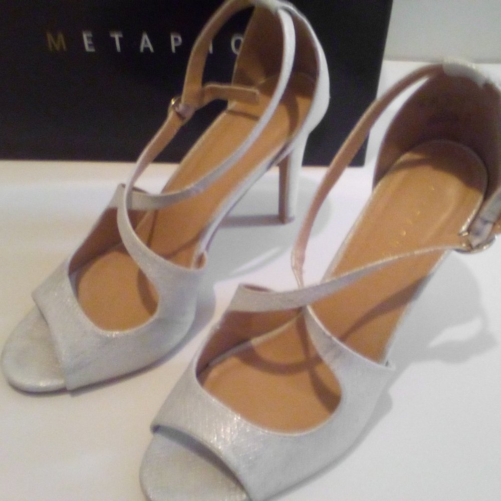 New In Box - Metaphor Snake Skin Design Open Toe … - image 1